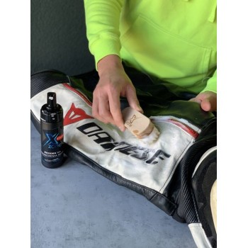 Xzone Środek do czyszczenia odzieży skórzanej - strong